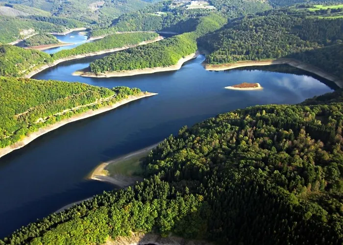 Burg Hausen Hostel Heimbach